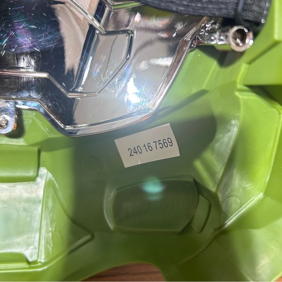 Halo Master Chief Helmet Half-Mask Disguise Microsoft 2020 Halloween Cosplay - Picture 5 of 6